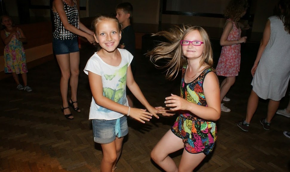 Letnie aktywności w towarzystwie super Girls na koloniach w Muszynie