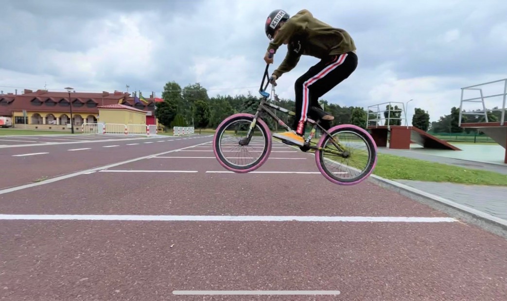 Kolonie z nauką jazdy na BMX