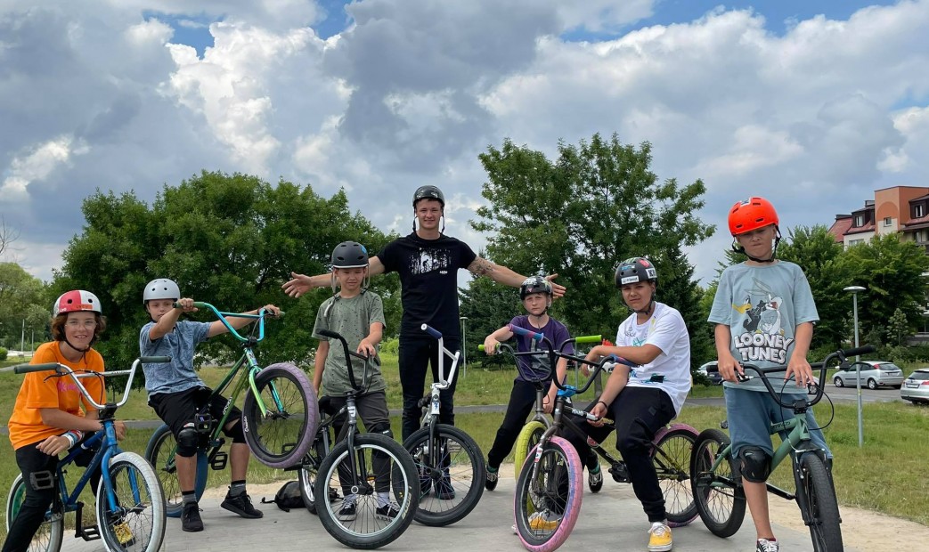 Kolonie z nauką jazdy na BMX