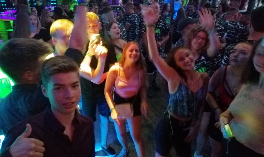 UV Party na obozie w Bułgarii