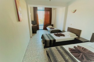 Carnival-room11 ciepły.jpg