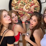 Młodzież na wakachach w Lloret de Mar