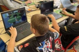 Julinek kolonia letnia programowanie w świecie Minecraft 2026