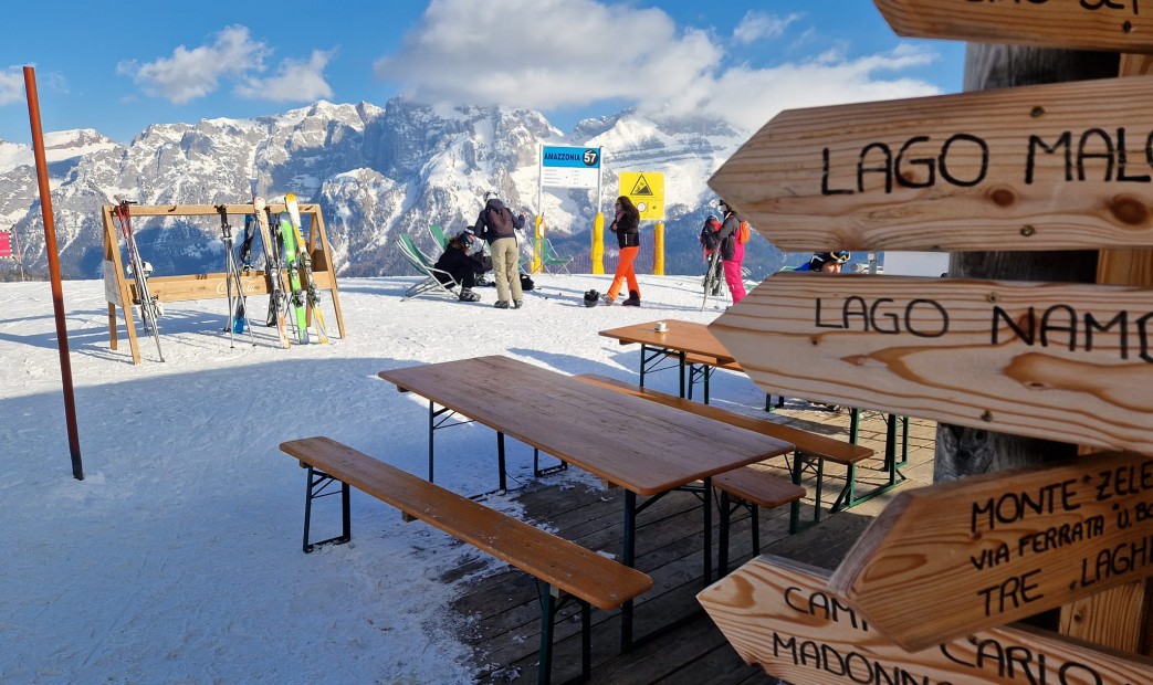 Stok narciarski w madonna-di-campiglio