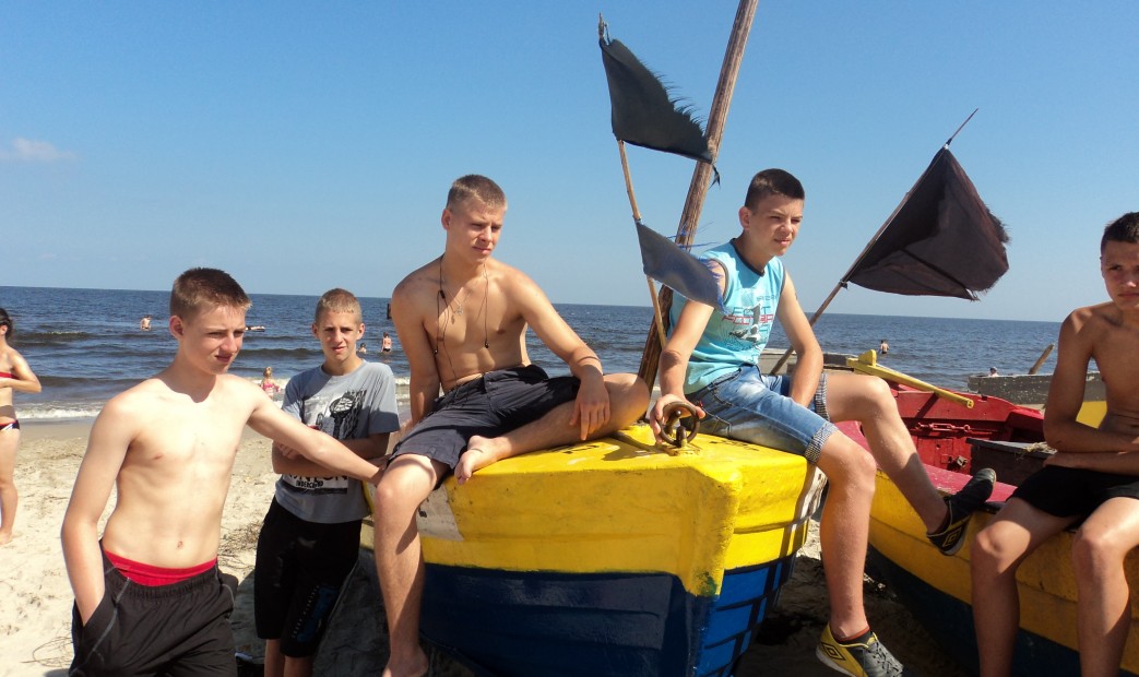 Letni obóz młodzieżowy nad morzem
