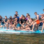 Młodzież na obozie windsurfingowym w Jastarni