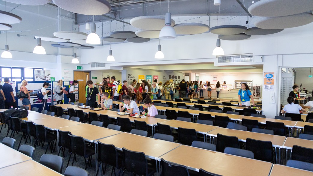 młodzież zima posiłek w Londynie