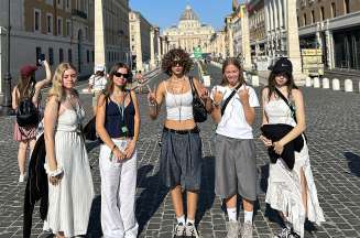 Rimini h. Crown*** - obóz Chill out Zone ze zwiedzaniem Rzymu i San Marino - wylot z kilku miast