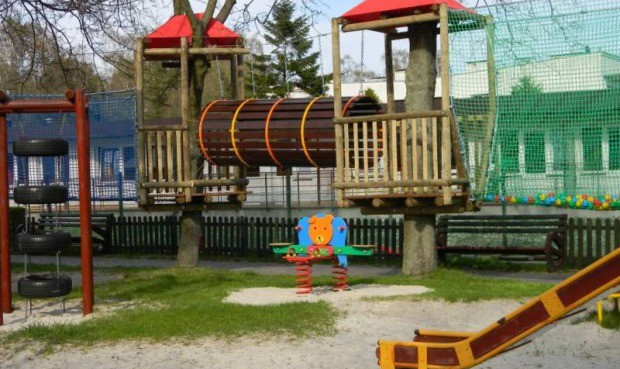 Plac zabaw w Ośrodku Wypoczynkowym Słoneczko w Łebie