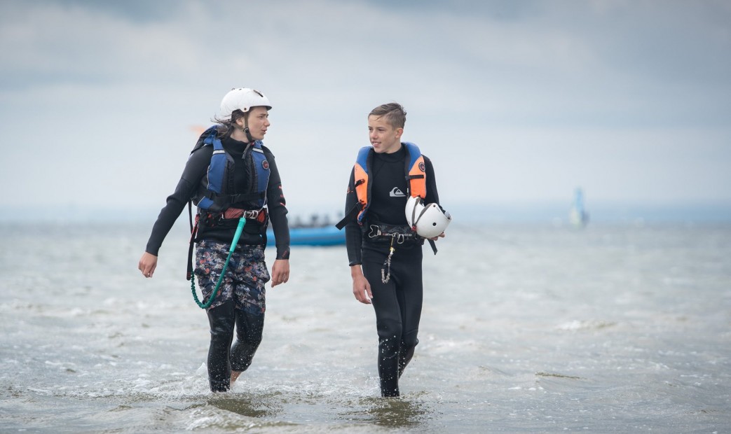 Szkolenie kitesurfingowe na obozie studenckim w Jastarni