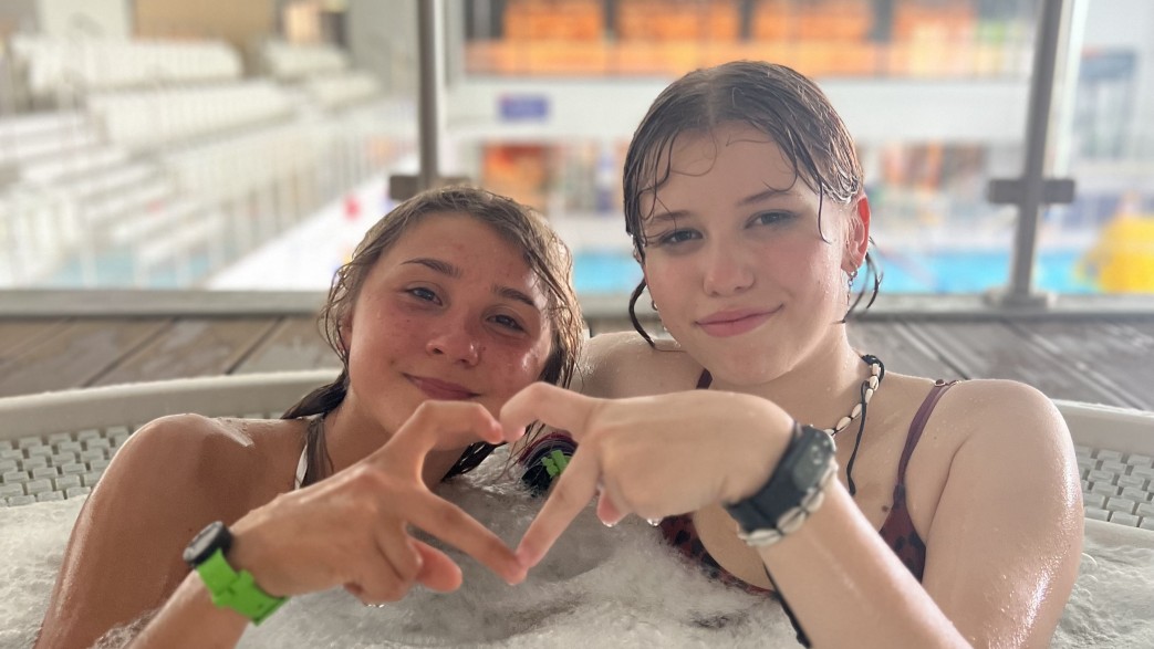 Obóz młodzieżowy z zabawą w aquaparkach