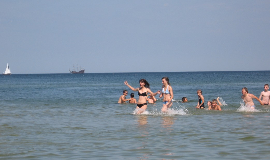 Obóz rekreacyjny, dla młodzieży nad morzem