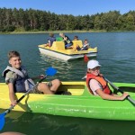 obóz młodzieżowy nad jeziorem, aktywnie na kajaku i na wodzie