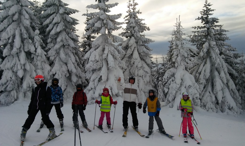 Nauka jazdy na nartach dla dzieci