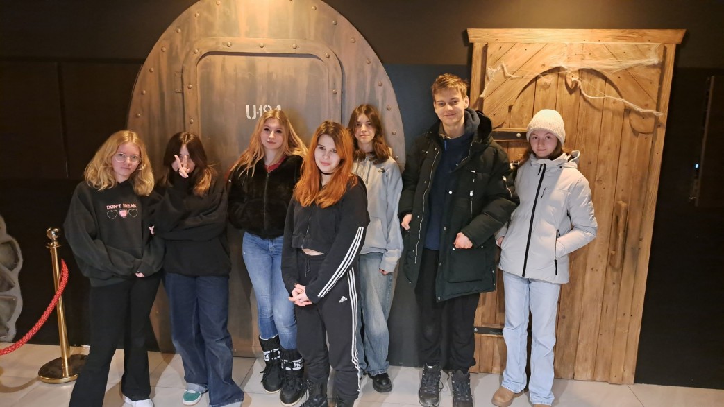 Dzieci na zimowisku bez nart