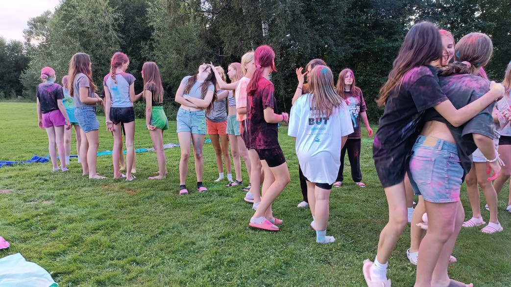 młodzież lato zabawa integracyjna